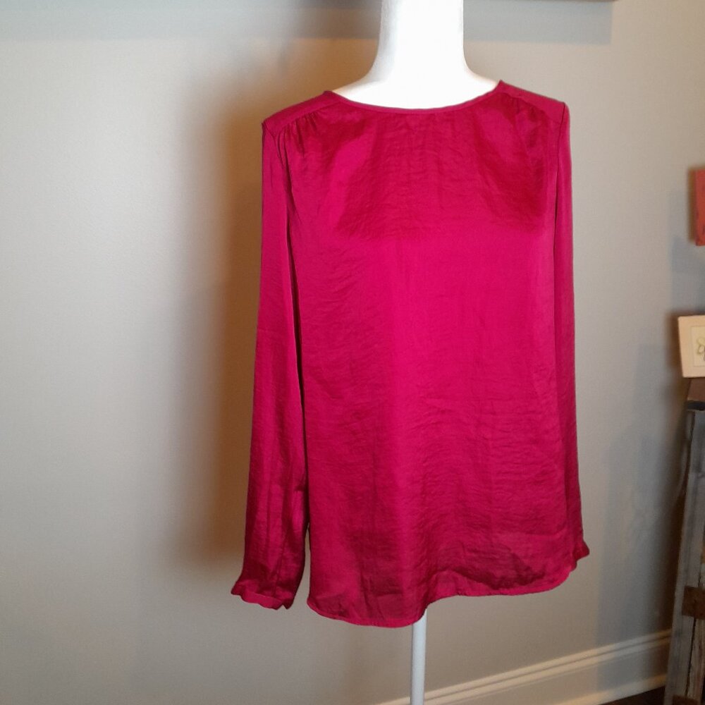 THE LIMITED Fuchsia Pink Silk Like Blouse Zipper back Detail